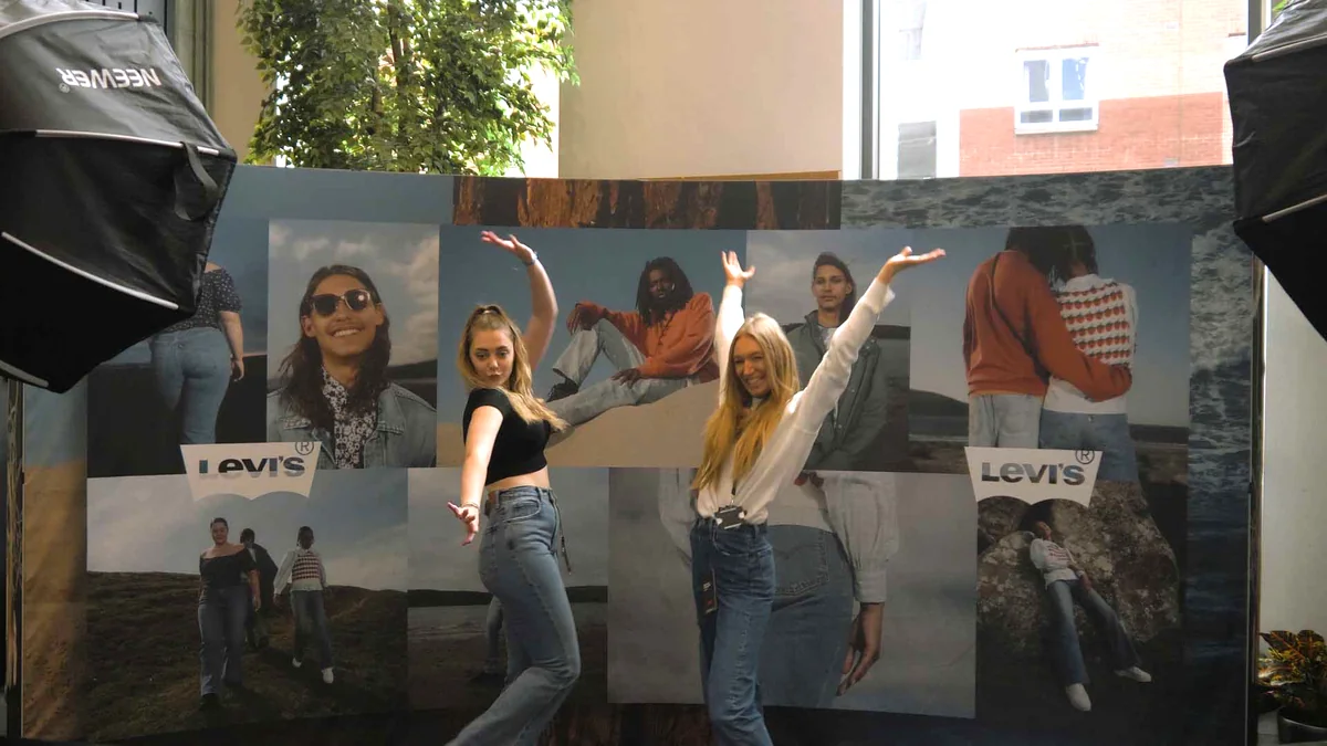 Levi's reached 500 campus photo booth participants